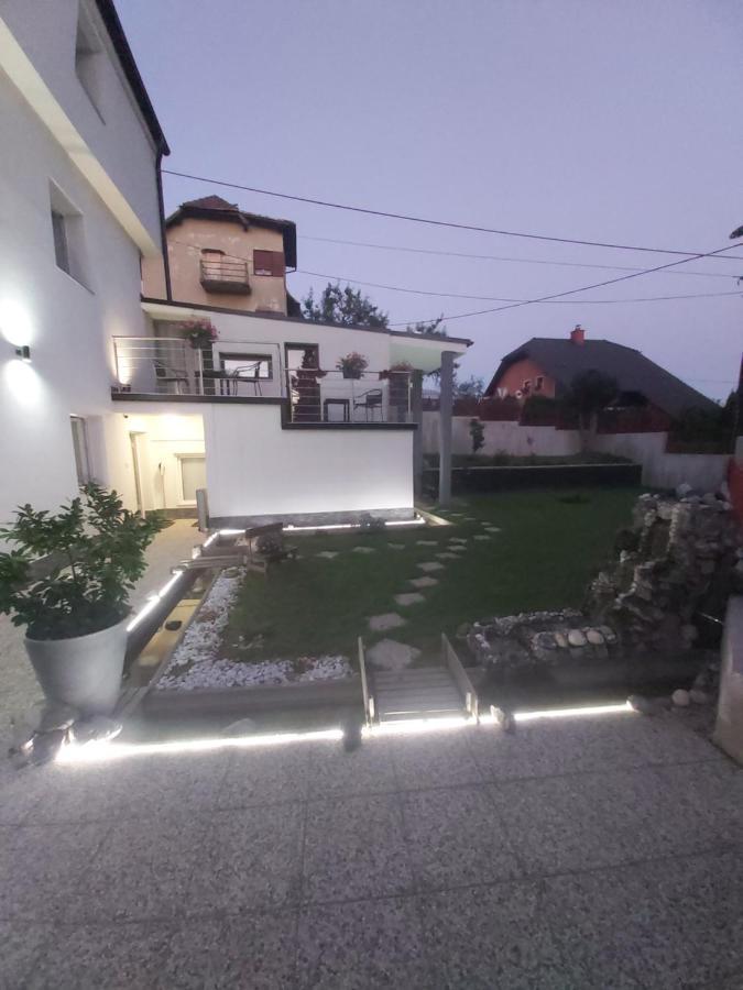 Hotel Panda Maribor Bagian luar foto
